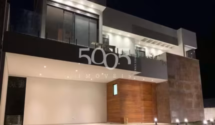 Excelente casa com 400m2 de área construída, somada a áreas úteis como varandas e fogo de chão que acrescentam mais 150m2.  Seu terreno mede 1004m2.