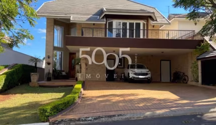 Casa à venda no condomínio Jardim Theodora com 461m² de área construída e 615m² de área total.