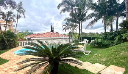 Casa disponível para venda e locação no Condomínio Campos Santo Antônio com 761,44m² de área total e 244,00m² de construção.