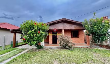 Casa com 2 quartos à venda em Rainha do Mar, Xangri-Lá , 120 m2 por R$ 450.000