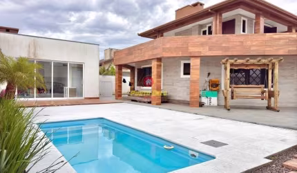 Casa com 4 quartos à venda no Arpoador, Xangri-Lá  por R$ 2.270.000