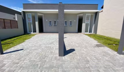 Casa com 2 quartos à venda na Cristóvão Colombo, 1049, Guarani, Capão da Canoa, 5 m2 por R$ 420.000