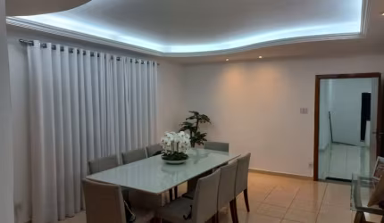 Casa à venda no Bairro Ilha dos Araújos, Governador Valadares – MG