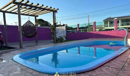 Casa com Piscina Balneário Inajá