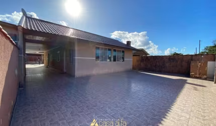 Casa com 5 dormitórios e amplo quintal