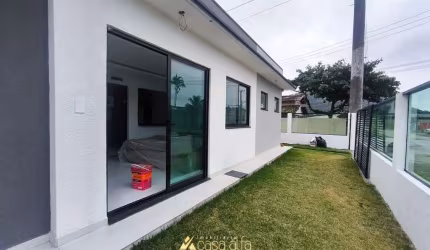 Casa de esquina com 3 quartos e suíte no Tabuleiro