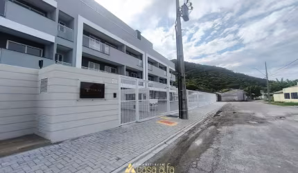 Apartamento com suíte e churrasqueira em Matinhos