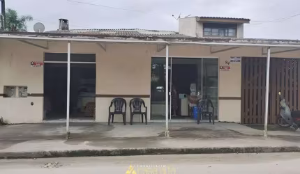 Sobrado com 2 pontos comerciais, Shangrilá.