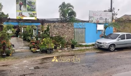 Casa com 02 quartos e sobra de terreno no Monções
