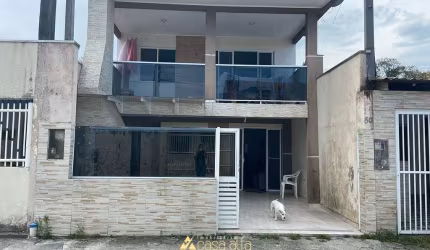 Sobrado a venda em Praia de Leste Pontal do Parana