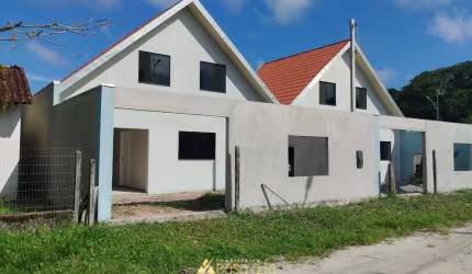 Chalé Moderno em Gaivotas Matinhos