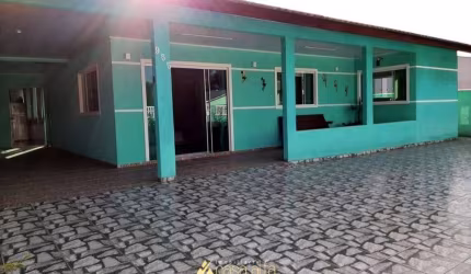 Vendo excelente Casa quadra mar em Pontal do SUL