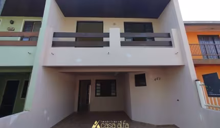 Sobrado 03 quartos a venda em Pontal do Parana