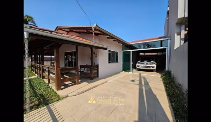 Vendo Casa Térrea 03 Quartos Capri/ SC
