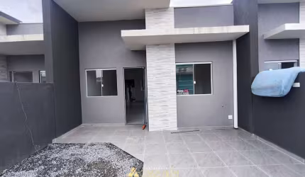 Casa a venda com cozinha planejada 02 dormitórios