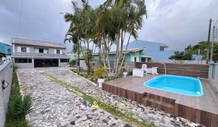 Sobrado 3 suites  a venda em Pontal do Paraná