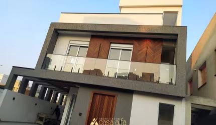 Sobrado a venda bairro Santa Cândida Curitiba