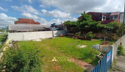 Terreno de esquina próximo ao mar Ipanema