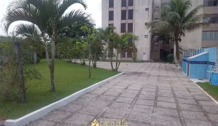 Apartamento na Quadra do Mar em Praia de Leste