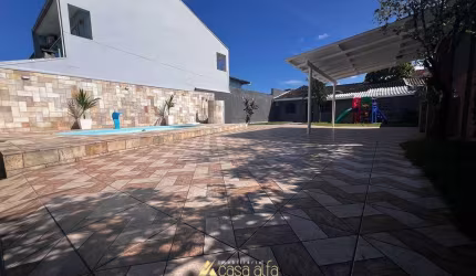 Casa com piscina lado mar Riviera Matinhos