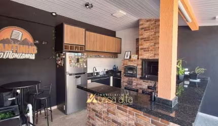 Casa com piscina a venda em Matinhos