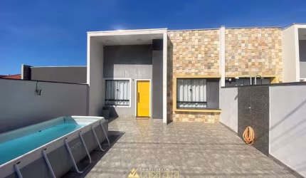 Casa decorada com 03 quartos em Matinhos
