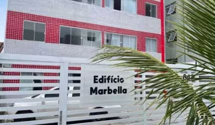 Apartamento mobiliado na quadra do mar