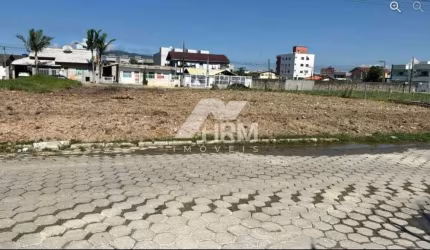 Terreno de 820m² a venda no bairro Morretes- Itapema.