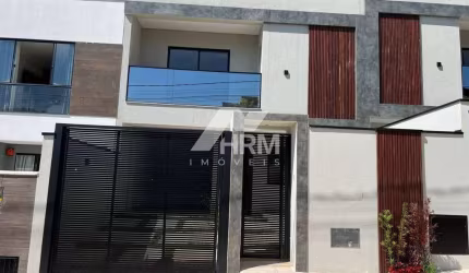 Sobrado com 3 quartos em Camboriú