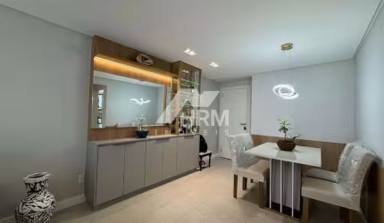 Apartamento com 2 quartos (sendo 1 suíte) à venda, Centro, Balneário Camboriú-SC.