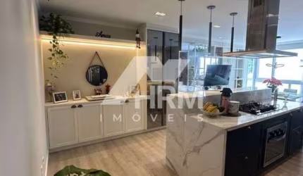 Apartamento com um dormitório e uma suíte no bairro Nações, em Balneário Camboriú