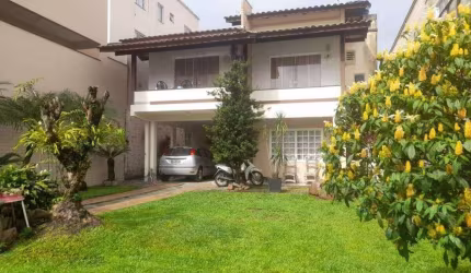 Casa à venda em camboriú - areias, com churrasqueira e sacada para | Areias, Camboriú, Santa Catarina