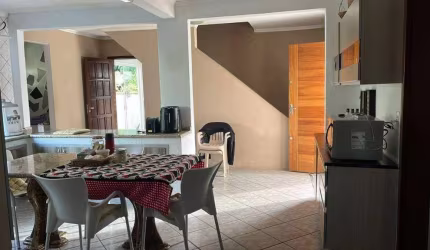 Casa com quintal para | Cedro, Camboriú, Santa Catarina