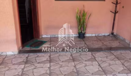 Casa com 4 dormitórios à venda em Nova Odessa.