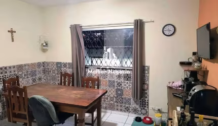 Casa com 3 dormitórios, sendo 1 suíte, à venda em Piracicaba.