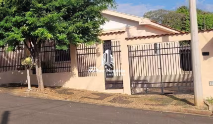 Casa 2 dormitórios sendo 1 suíte + edícula no bairro Jd Santo Antônio em Santa Barbara d Oeste