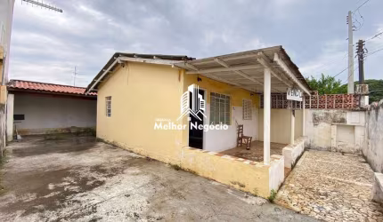 Casa á venda com 2 dormitórios no bairro Vila Castelo Branco, em Campinas, SP.