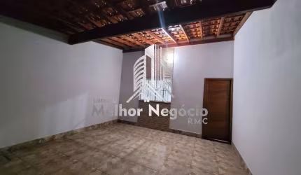 Casa á venda com 2 dormitórios no Jardim do Trevo, em Sumaré, SP.