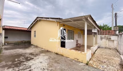 Casa á venda com 2 dormitórios no bairro Vila Castelo Branco, em Campinas, SP.