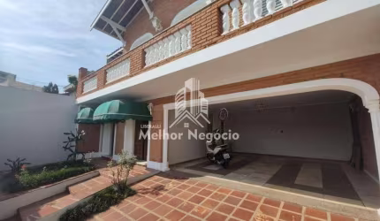Casa com 03 dormitórios (01 suíte) à venda no bairro Jardim Leonor, Campinas - SP