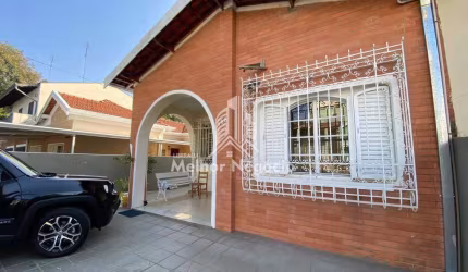 Casa a venda no Botafogo em Campinas, Sp. Casa com 3 dorms sendo 1 suite, 3 banheiros, 2 vagas de garagem.