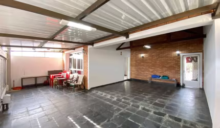 Casa à venda com 03 dormitórios (quartos) bem amplos, no bairro Jardim Nilópolis, em Campinas, SP