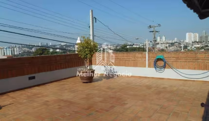 Casa à venda na Vila Nogueira em Campinas, SP. Com 3 dorms, 2 banheiros, 3 vagas de garagem.