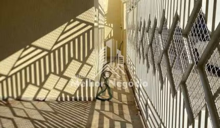 Casa assobradada com 02 dormitórios (01 Suíte) 150M², à venda em, Jardim Carmen Cristina, Hortolândia, SP - (SOMENTE À VISTA)