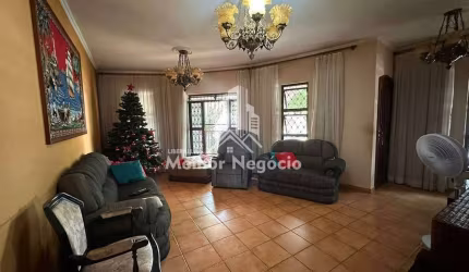 CASA À VENDA 04 DORMITÓRIOS NA VILA REZEMDE EM PIRACICABA, SÃO PAULO.