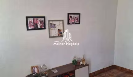 Casa à venda no Jardim Perseu Leite de Barros, Campinas, SP Casa com 3 dormitórios, 2 banheiros e 1 vaga de garagem.