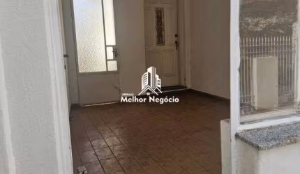 Casa à venda na Vila Industrial, Campinas - SP Casa com 2 dormitórios, 1 banheiro e 1 vaga de garagem descoberta.
