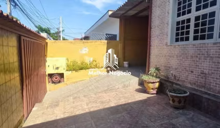 Casa à venda com 3 dormitórios, localizada no Jardim Yeda, em Campinas/SP.