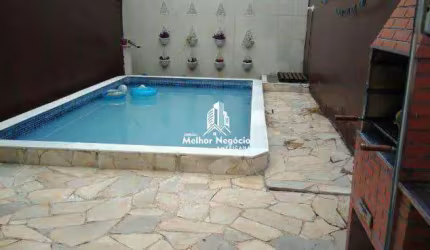 Casa assobradada de 3 dormitórios com piscina no bairro Cidade Jardim em Americana- SP