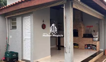 Casa à venda no Bairro Parque Bandeirantes, Sumaré - SP Casa com 2 dormitórios, sendo 1 suíte, 2 banheiros e 6 vagas de garagem.